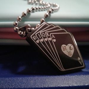 Men's card necklace. Very nice♡